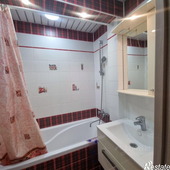 4-комн квартира ул Наймушина, 40б,  д. 40б