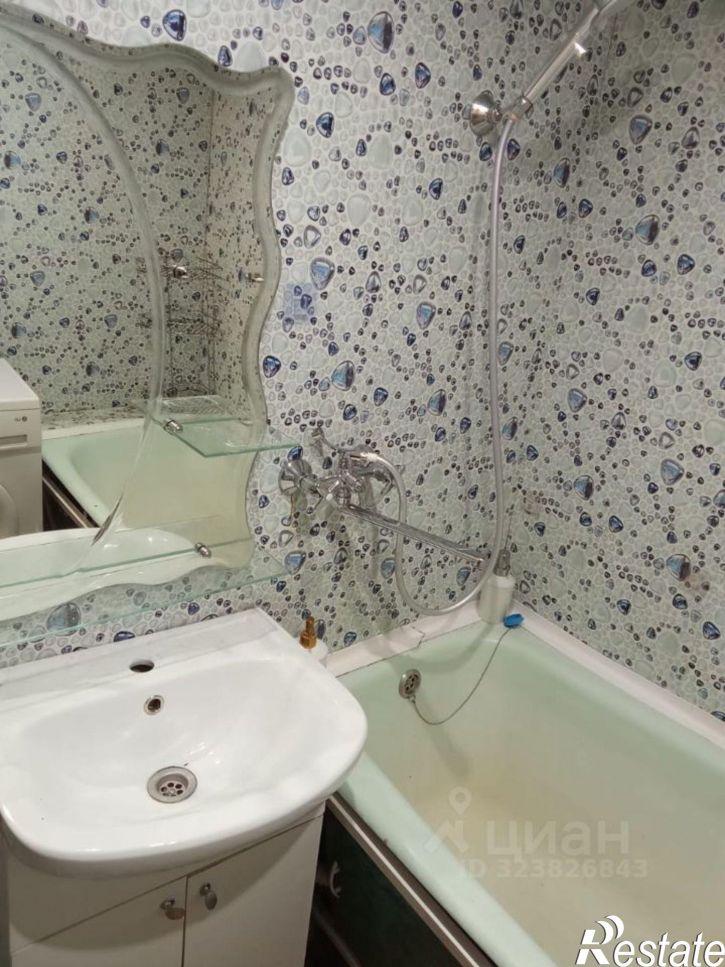 2-комн квартира улица Зверева, 15,  д. 15