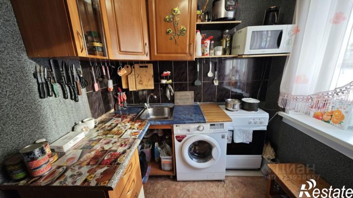 2-комн квартира Пихтовая улица, 68,  д. 68