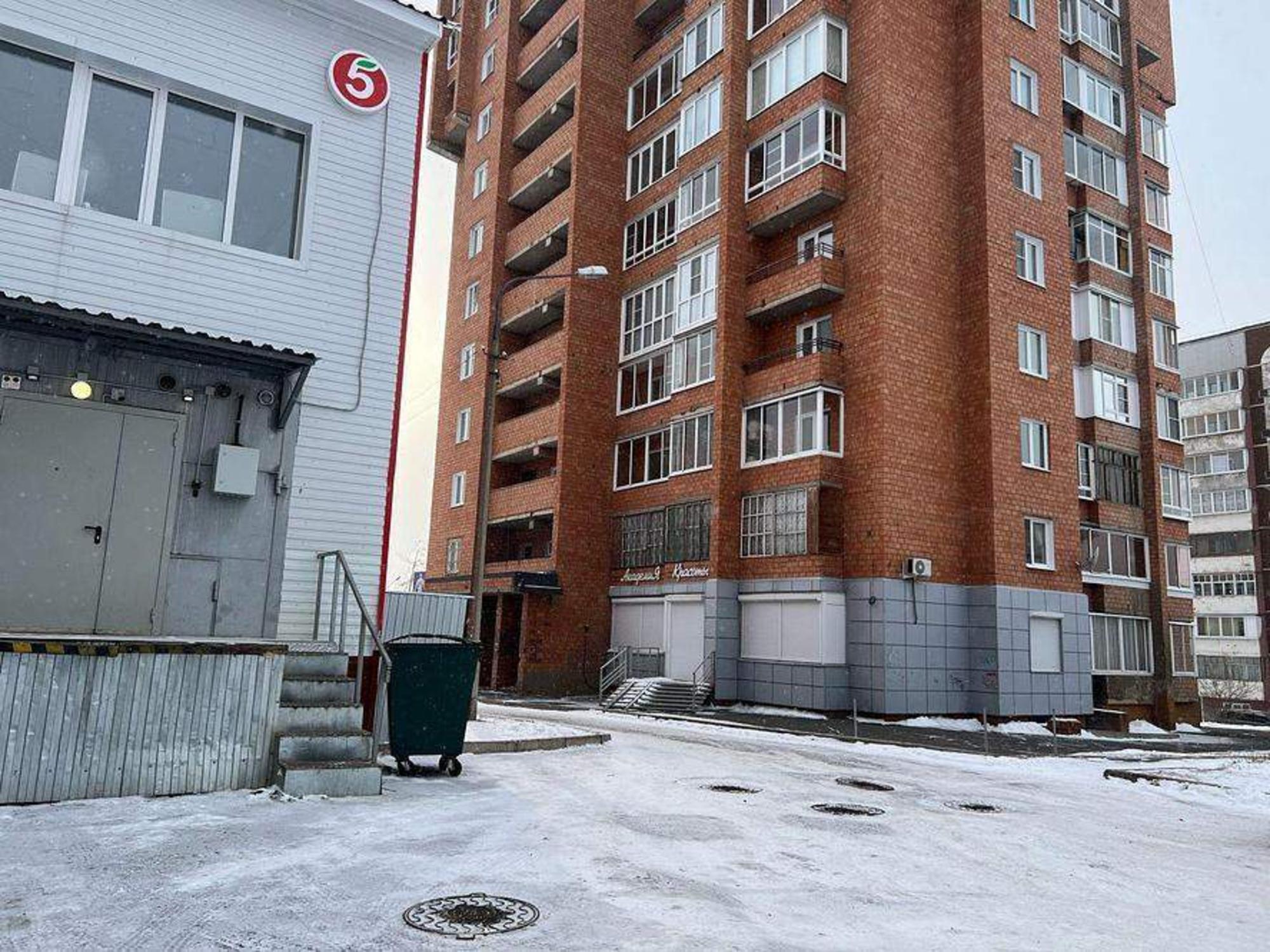 Купить торговое помещение за 5 672 000 рублей на Олимпийская улица, д.11