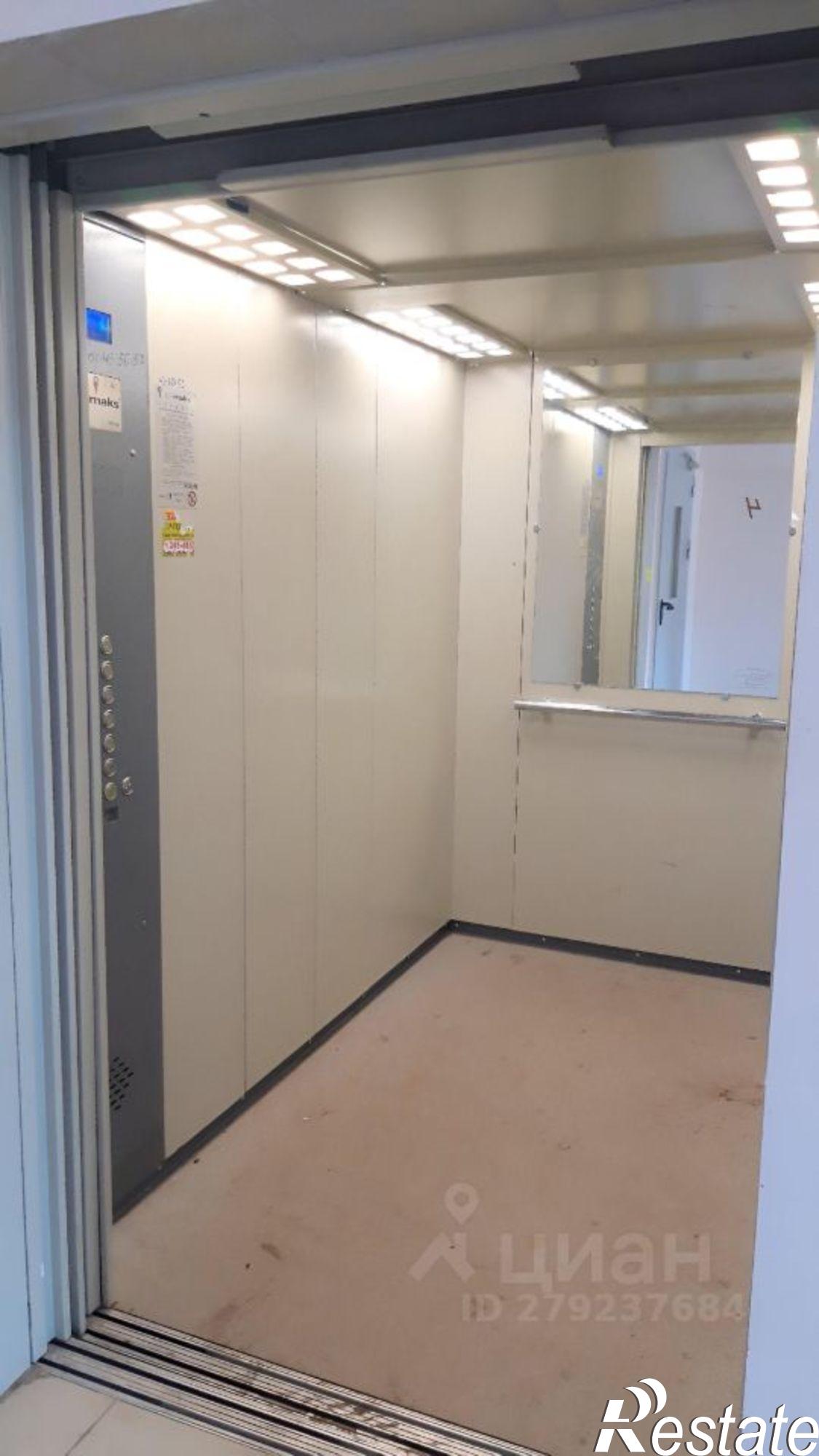 Сдать квартиру за 18 000 рублей на улица Янгеля, 163Б