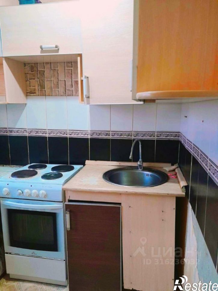 3-комн квартира ул Курчатова, 40,  д. 40