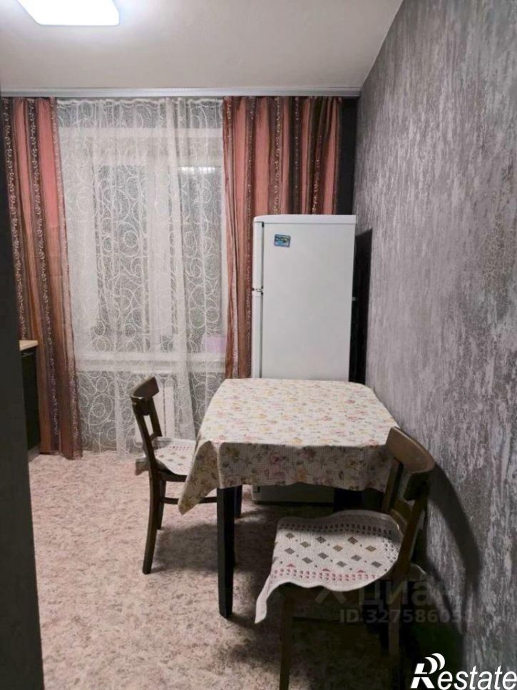 3-комн квартира улица Горького, 25,  д. 25