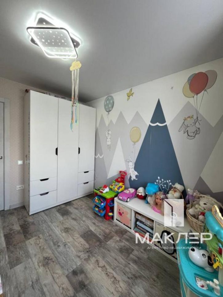 4-комн квартира Солнечная, 6