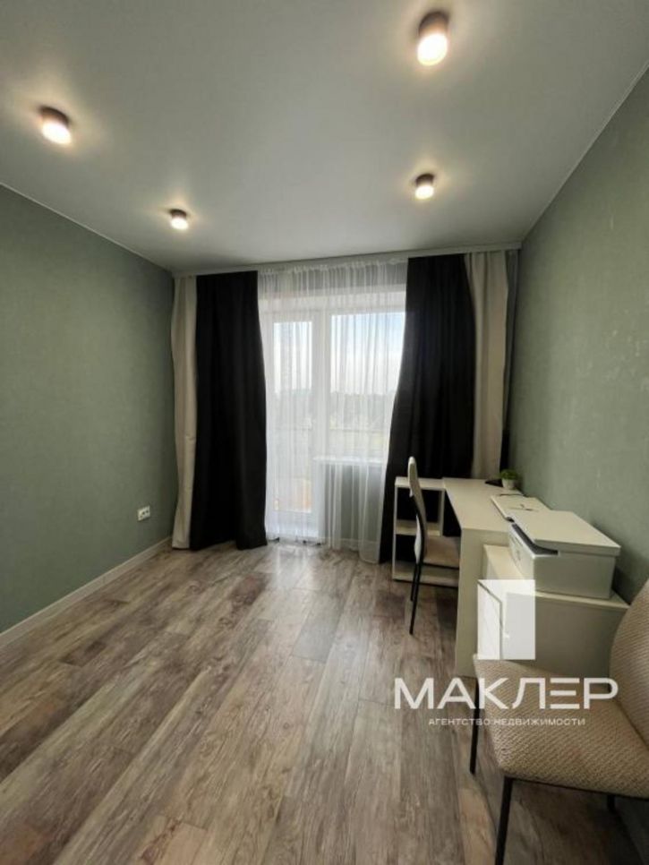 4-комн квартира Солнечная, 6