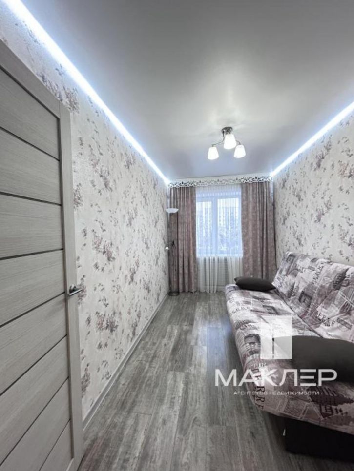 4-комн квартира Крупской, 32