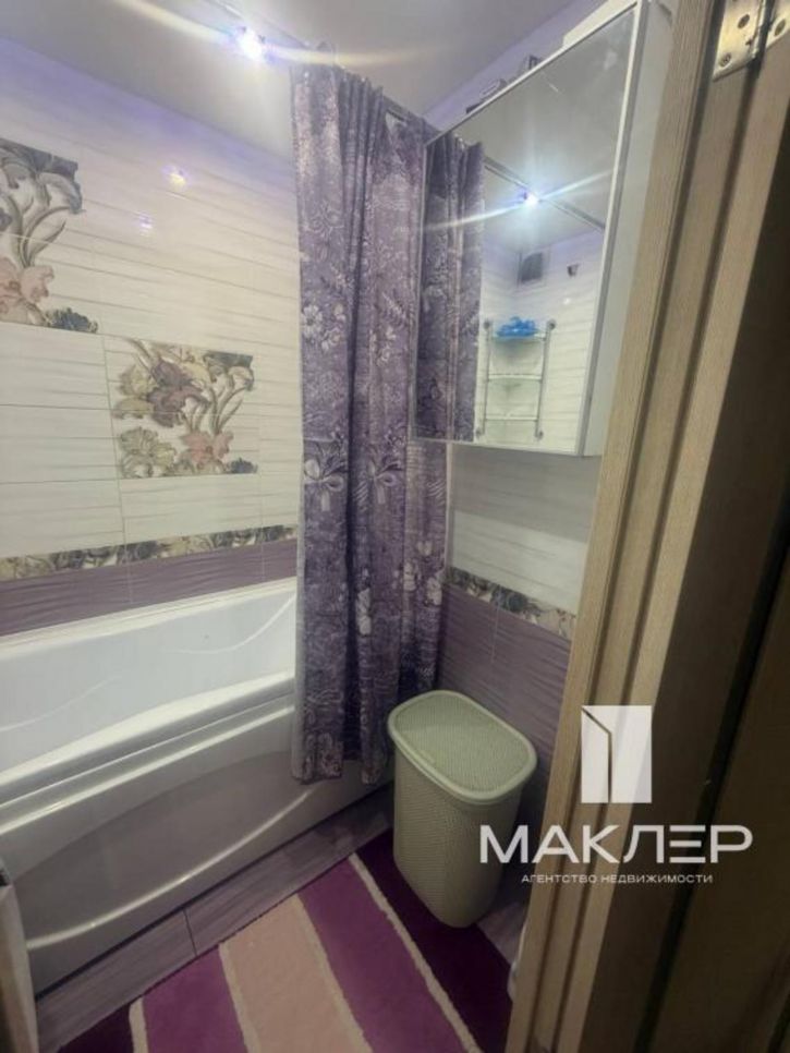 3-комн квартира Возрождения, 16