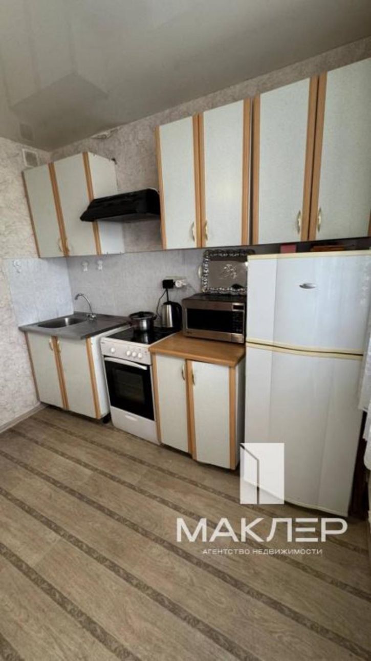 2-комн квартира Маршала Жукова, 5
