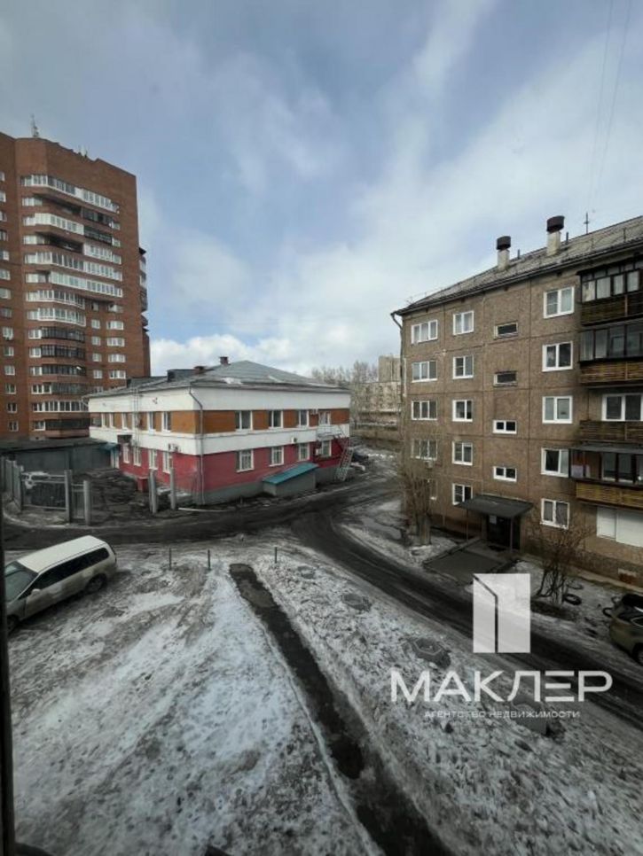 3-комн квартира Космонавтов б-р, 8