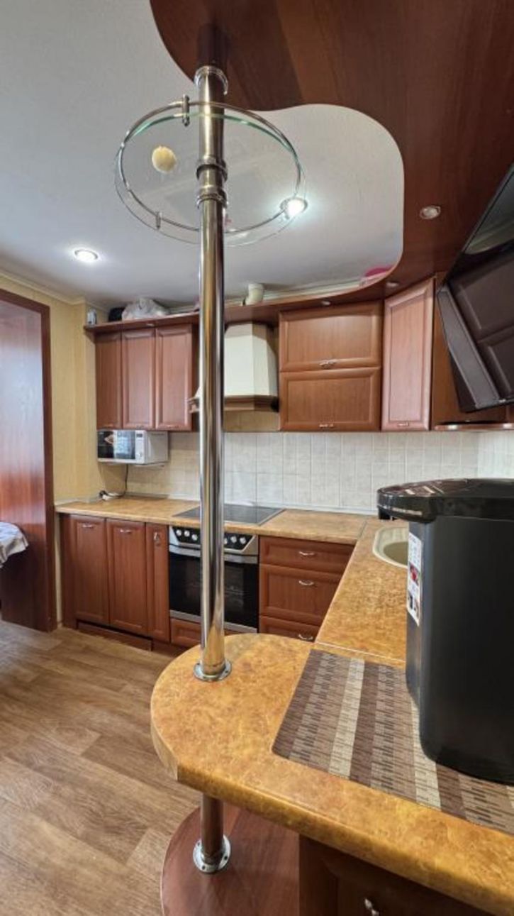 3-комн квартира Олимпийская, 9