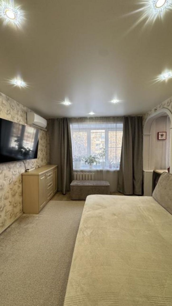 2-комн квартира Ленина пр-кт, 11