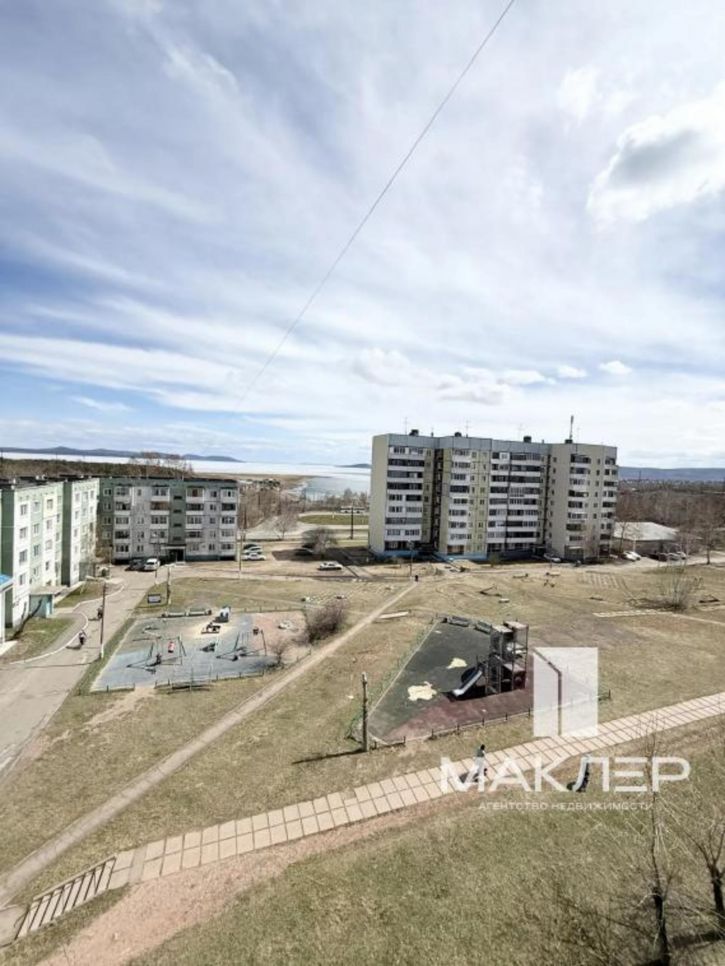 3-комн квартира Космонавтов б-р, 58