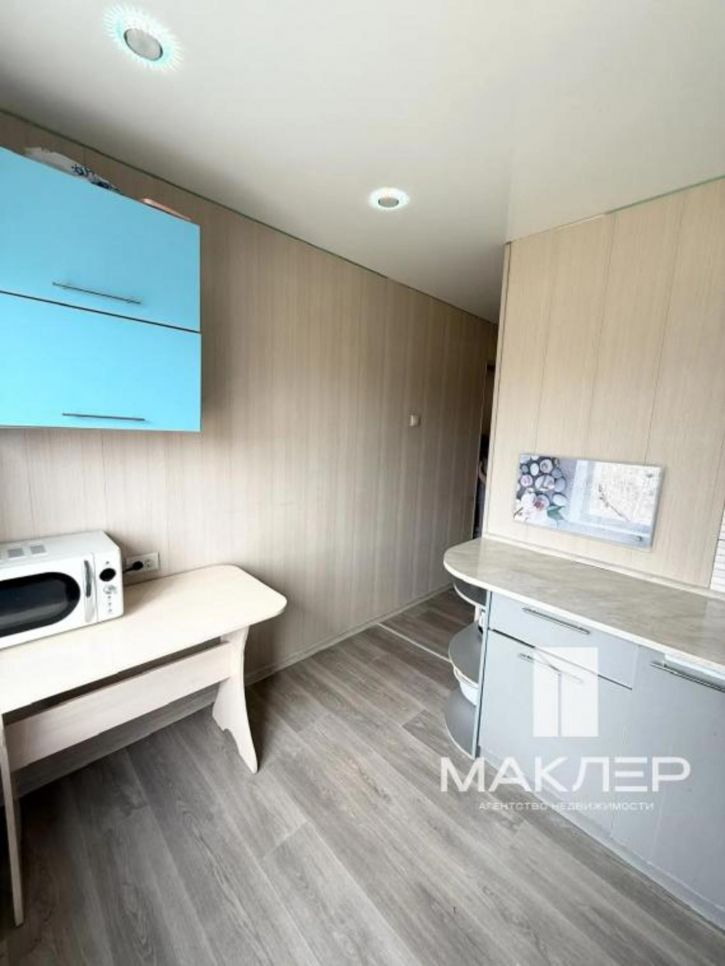 3-комн квартира Космонавтов б-р, 58