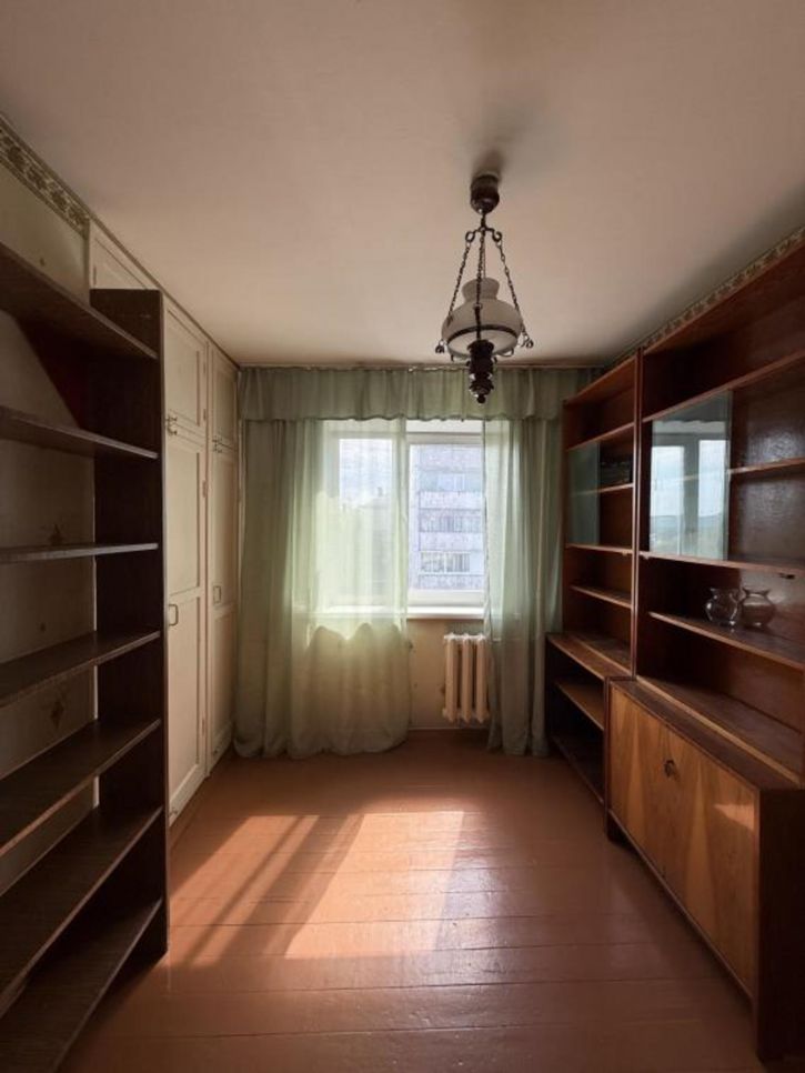 3-комн квартира Курчатова, 40