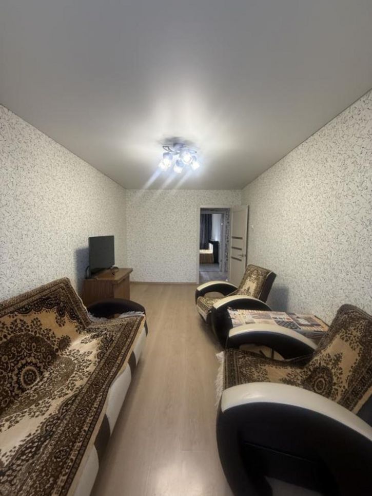 2-комн квартира Ленина пр-кт, 3