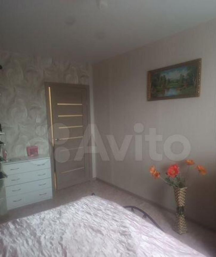 2-комн квартира Возрождения, 46