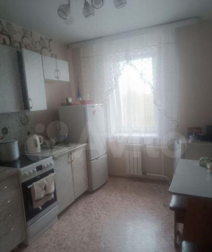 2-комн квартира Возрождения, 46