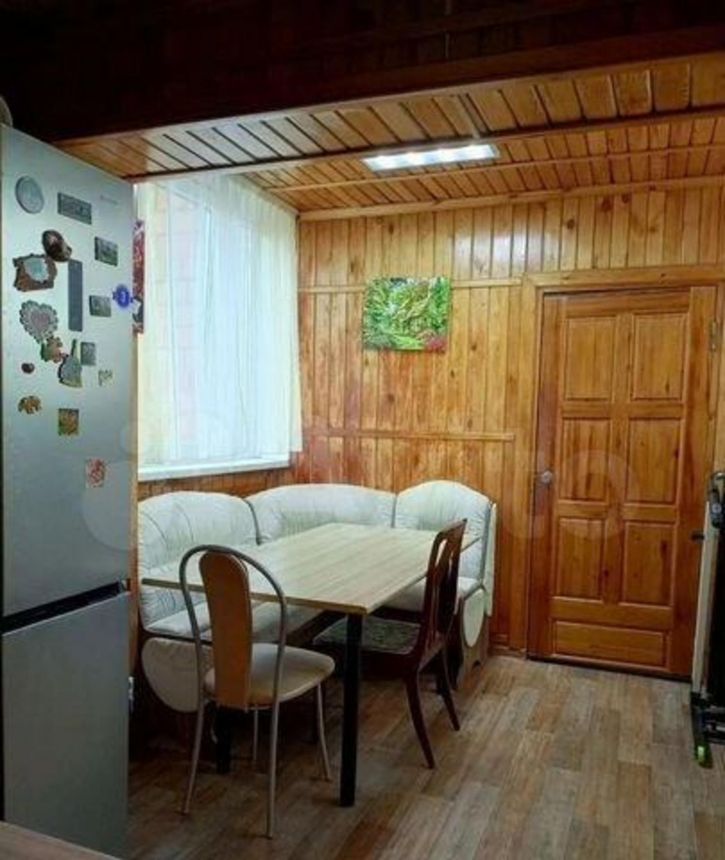 3-комн квартира Победы б-р, 4