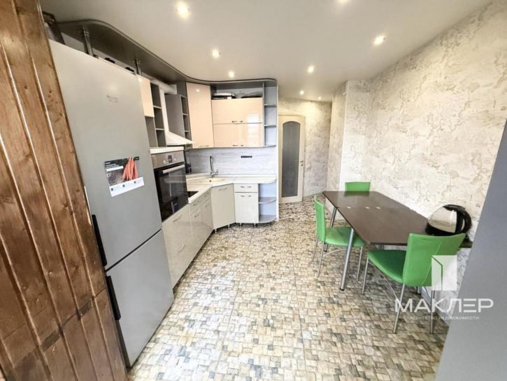 2-комн квартира Крупской, 25