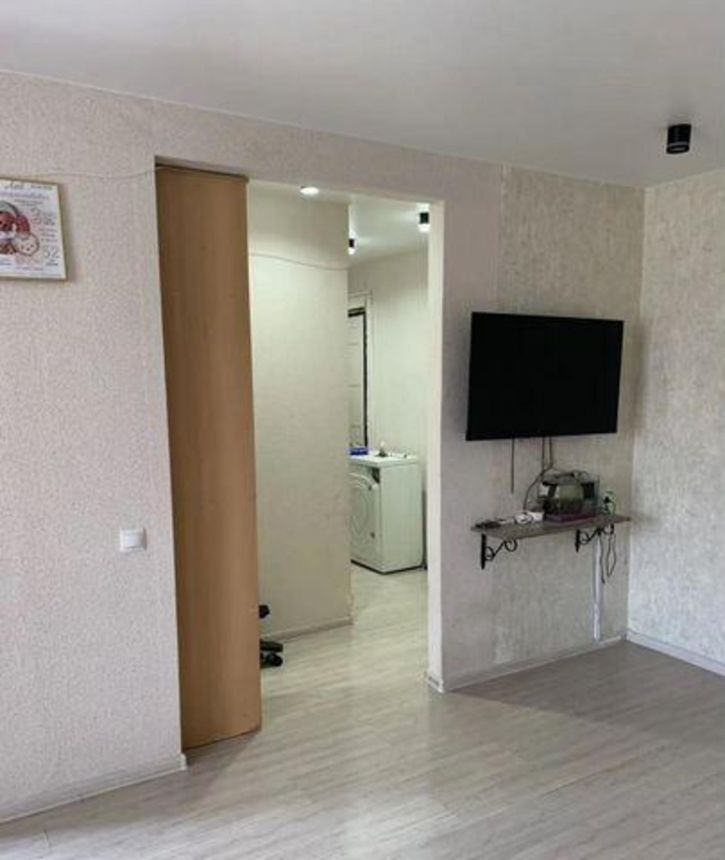 2-комн квартира Кирова, 3