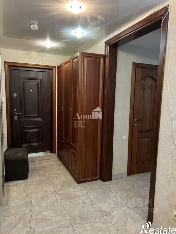 4-комн квартира улица Возрождения, 18,  д. 18