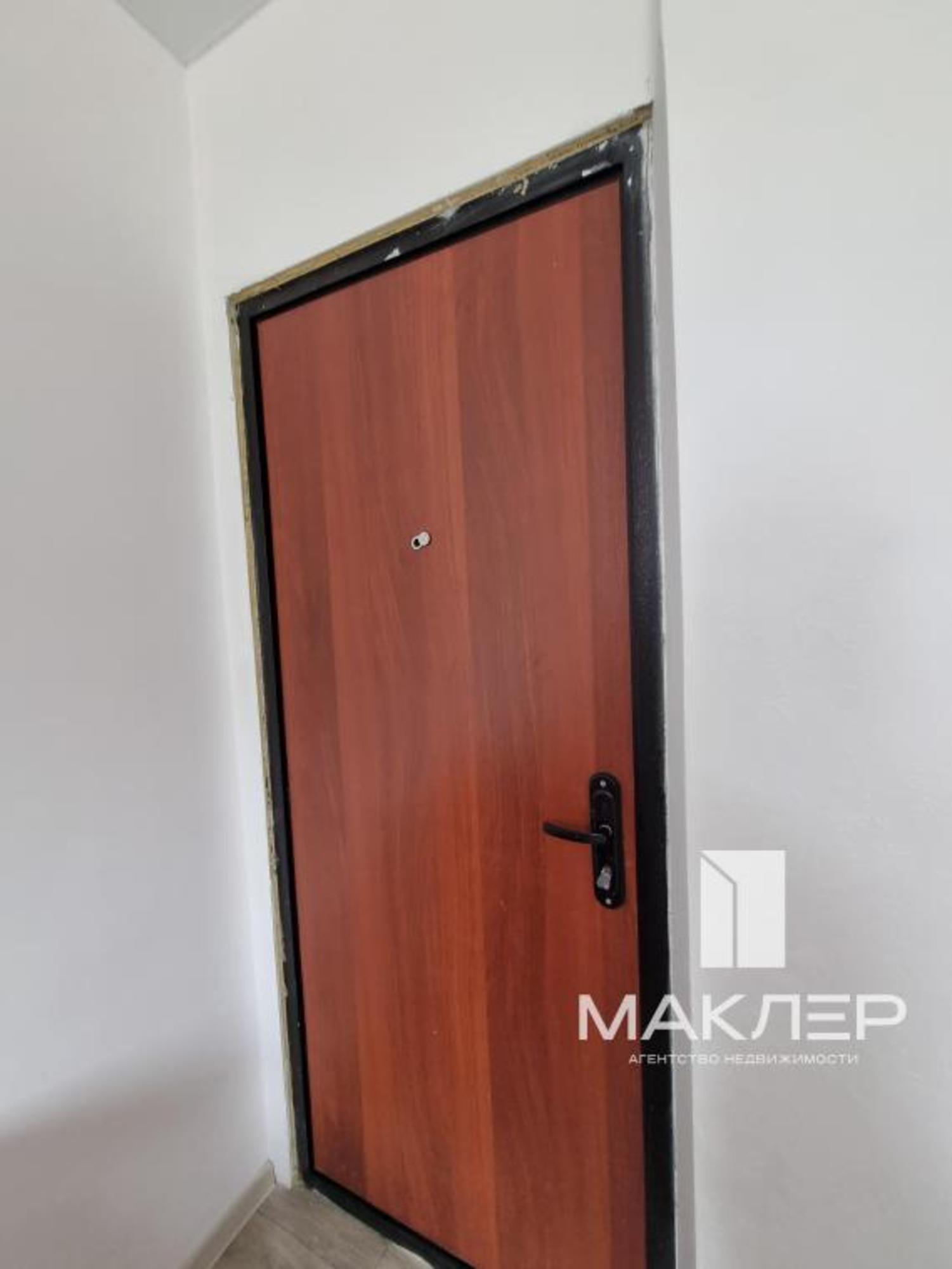Купить комнату за 800 000 рублей на Комсомольская, 77