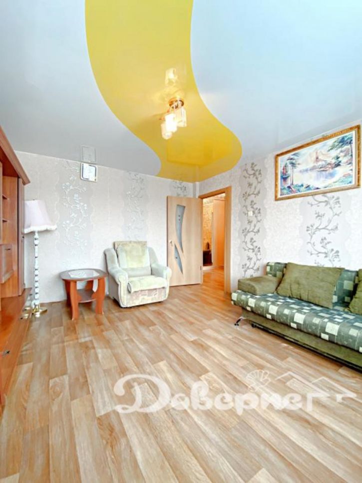 3-комн квартира Курчатова, 66