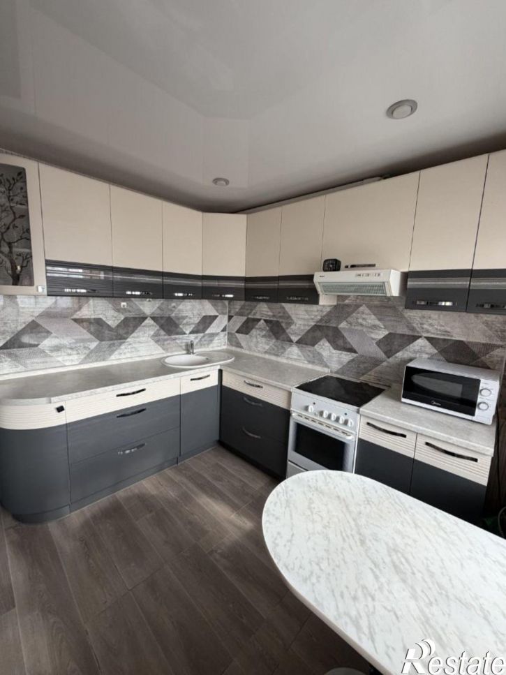 4-комн квартира б-р Космонавтов, 26А,  д. 26А