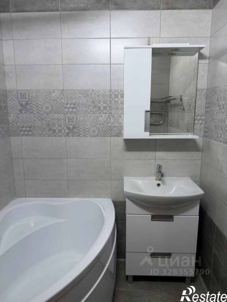 4-комн квартира б-р Космонавтов, 26А,  д. 26А