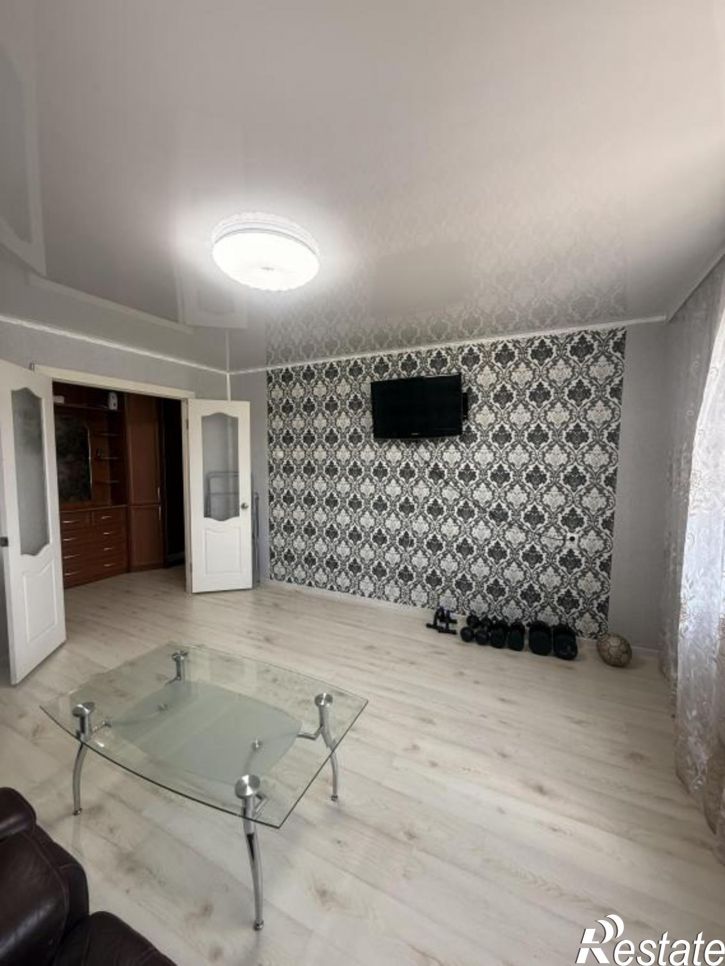 3-комн квартира Возрождения