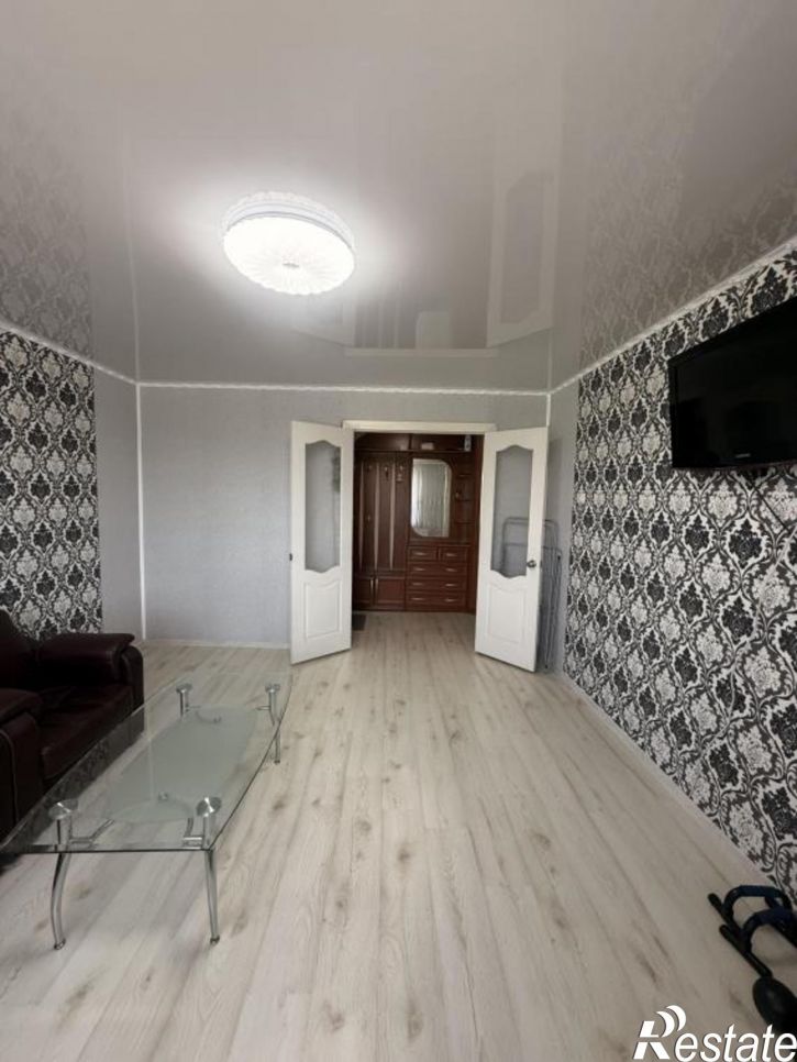 3-комн квартира Возрождения