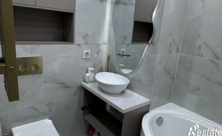 3-комн квартира ул Возрождения, 4,  д. 4
