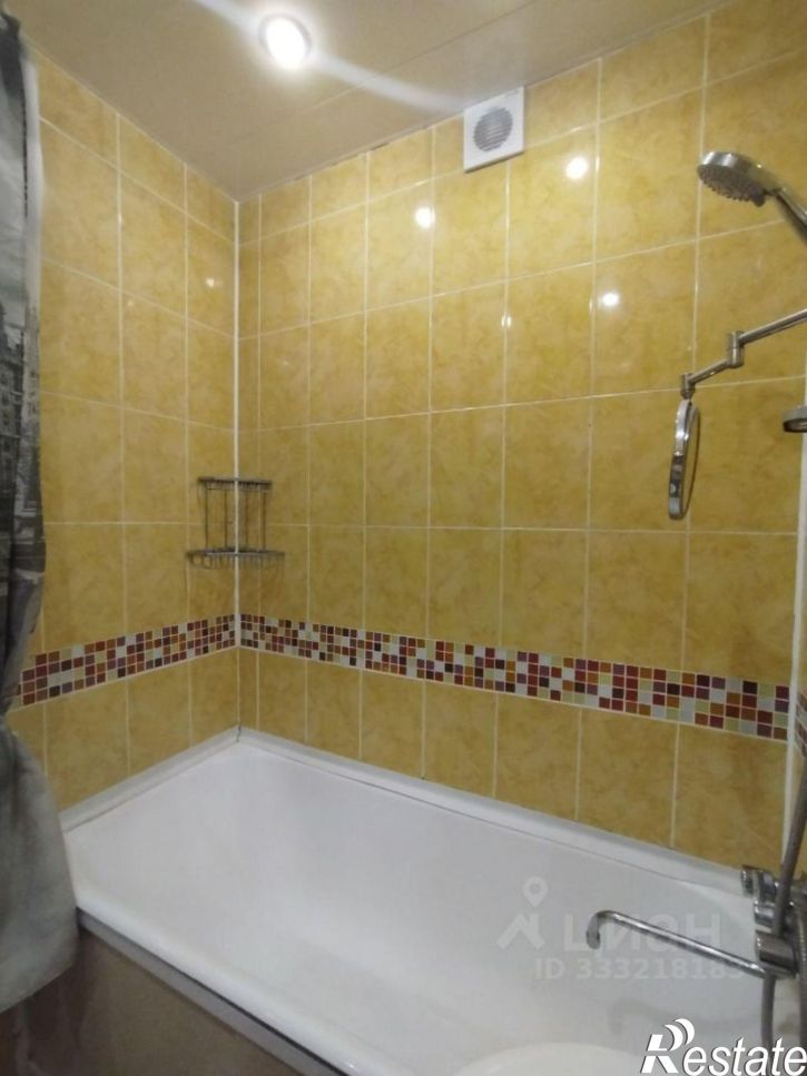 3-комн квартира ул Обручева, 15,  д. 15